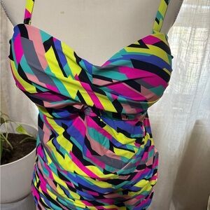 Relleciga XL swimwear top